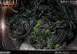 Aliens - Rogue Alien Battle 26” Diorama Statue