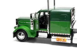 Avengers - Hulk Big Rig 1992 Peterbilt 379 1/24th Scale Die-Cast Vehicle