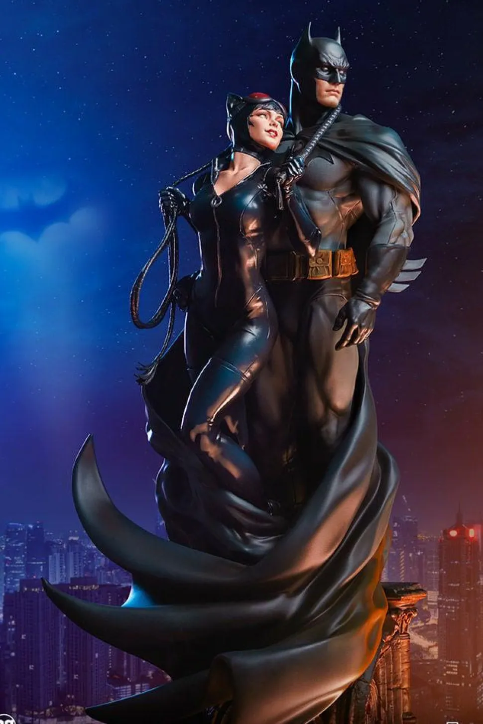 Batman - Batman & Catwoman 20” Diorama Statue