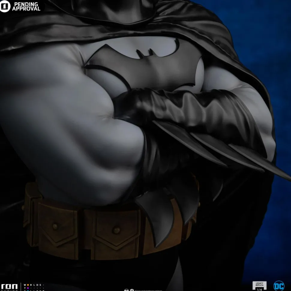 Batman - Batman (DC Trinity) Legacy Replica 1/4 Scale Statue