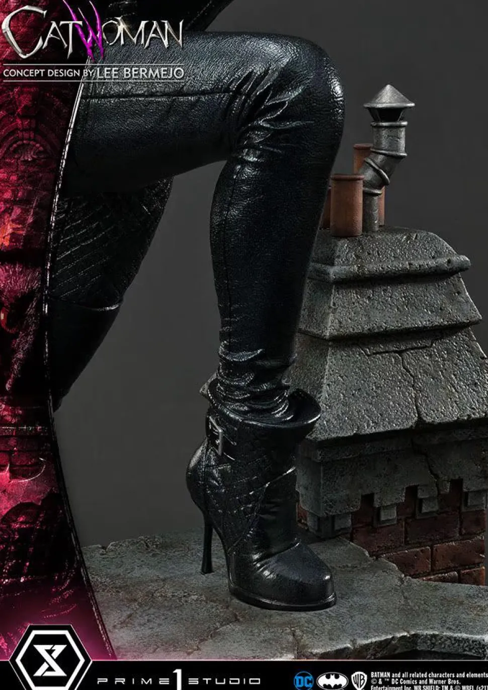Batman - Catwoman 1/3 Scale Statue by Lee Bermejo