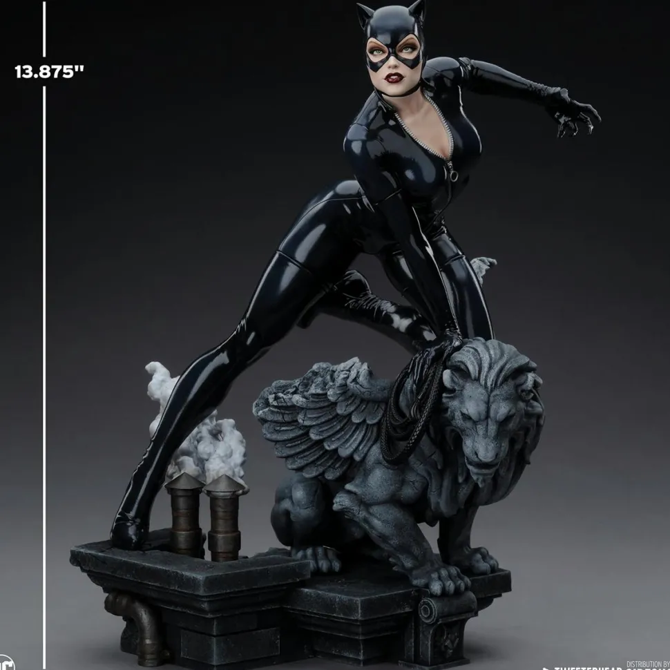 Batman - Catwoman 1/6th Scale Maquette Statue