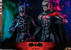 Batman & Robin (1997) - Robin 1/6th Scale Hot Toys Action Figure