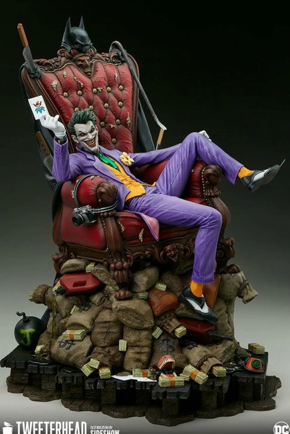 Batman - The Joker Deluxe 1/6th Scale Maquette Statue