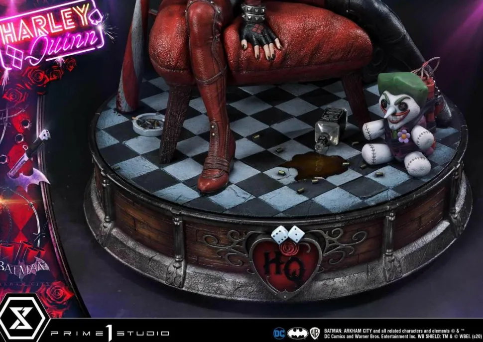 Batman: Arkham City - Harley Quinn Deluxe 1/3 Scale Statue
