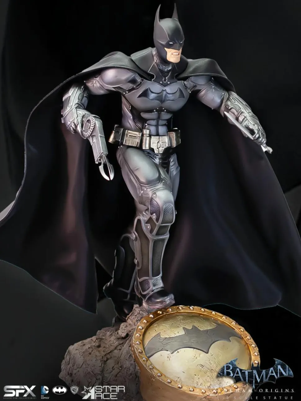 Batman: Arkham Origins - Batman Deluxe 12" Statue