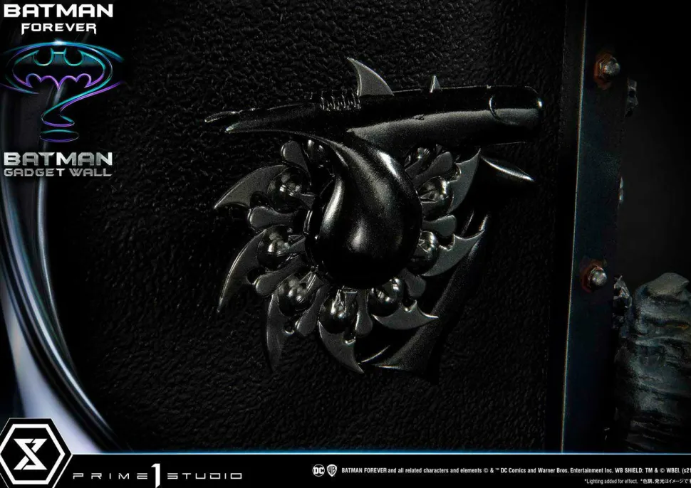 Batman Forever - Batman Gadget Wall 1/3 Scale Statue