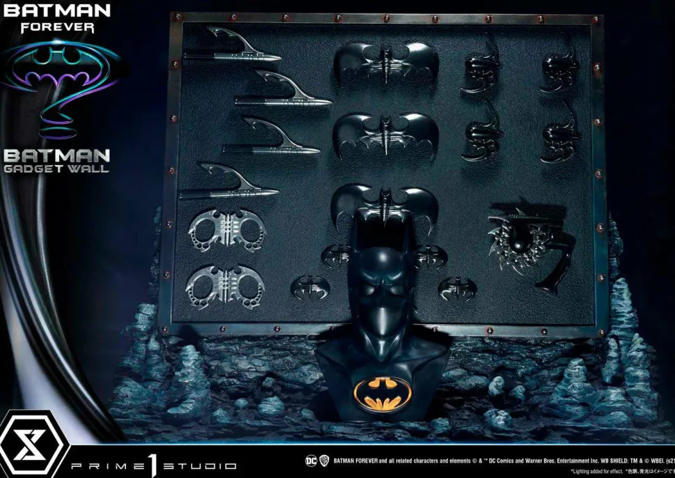Batman Forever - Batman Gadget Wall 1/3 Scale Statue
