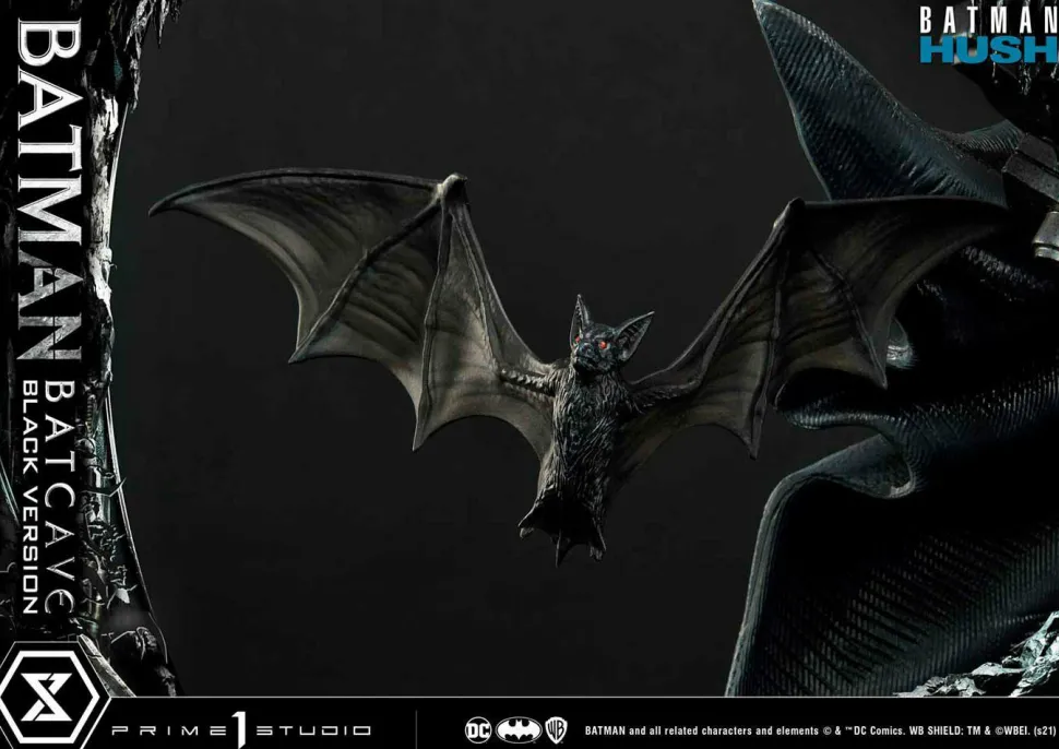 Batman: Hush - Batman Batcave Black Version 1/3 Scale Statue