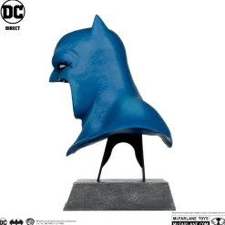 Batman: The Dark Knight Returns - Batman Cowl 1/3rd Scale Replica PVC Statue