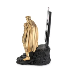 Batman: The Dark Knight Returns - Superman Limited Edition 11