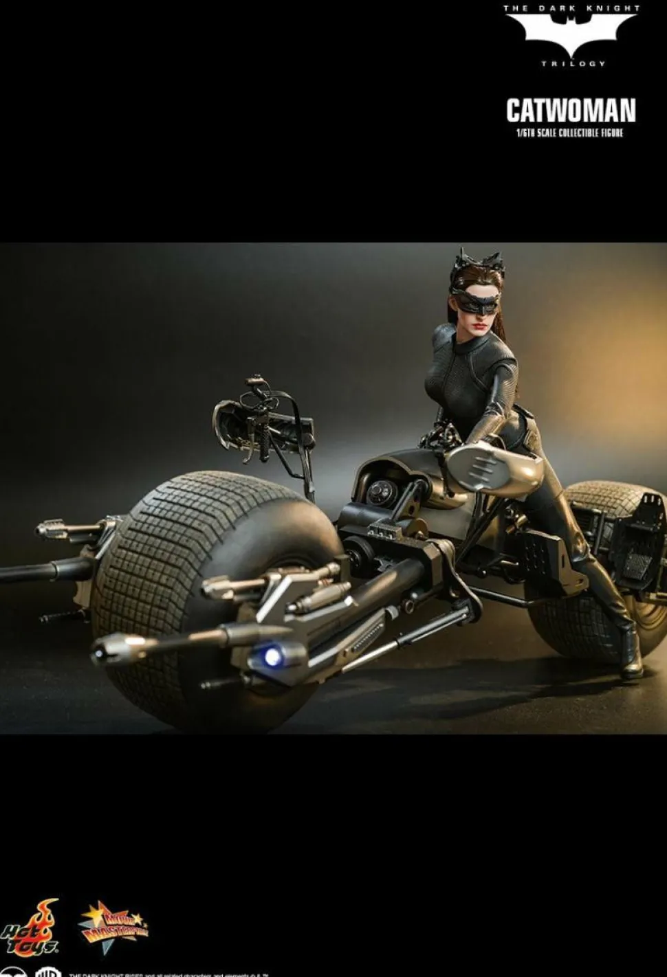 Batman: The Dark Knight Rises - Catwoman 1/6th Scale Hot Toys Action Figure