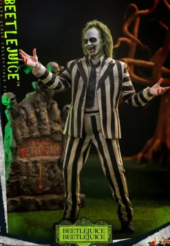 Beetlejuice Beetlejuice (2024) - Beetlejuice 1/6th Scale Hot Toys Action Figure