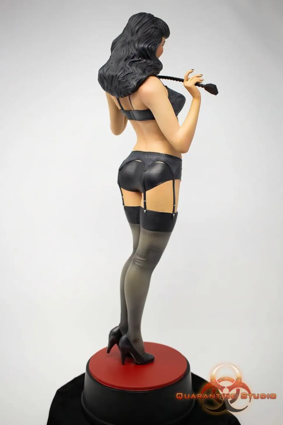 Bettie Page - Bettie Page 17" Statue