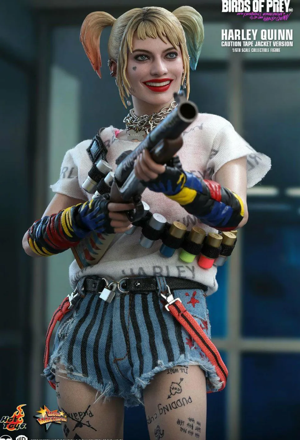 Birds of Prey (2020) - Harley Quinn in Caution Tape Jacket 1/6th Scale Hot Toys Action Figure