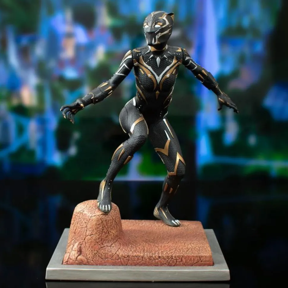 Black Panther 2: Wakanda Forever - Shuri Marvel Gallery Deluxe 10" PVC Diorama Statue
