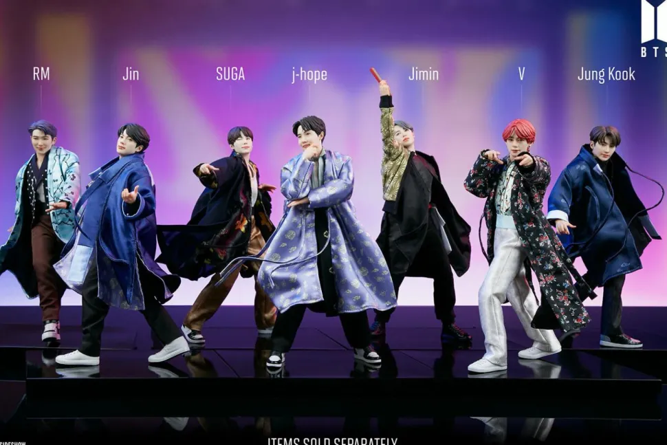 BTS - Jin Deluxe 9” Statue
