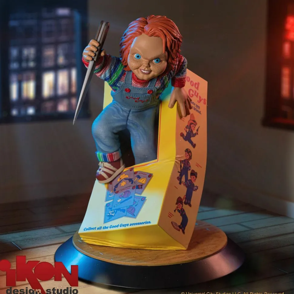 Child’s Play (1988) - Chucky Breakout 9” PVC Diorama Statue