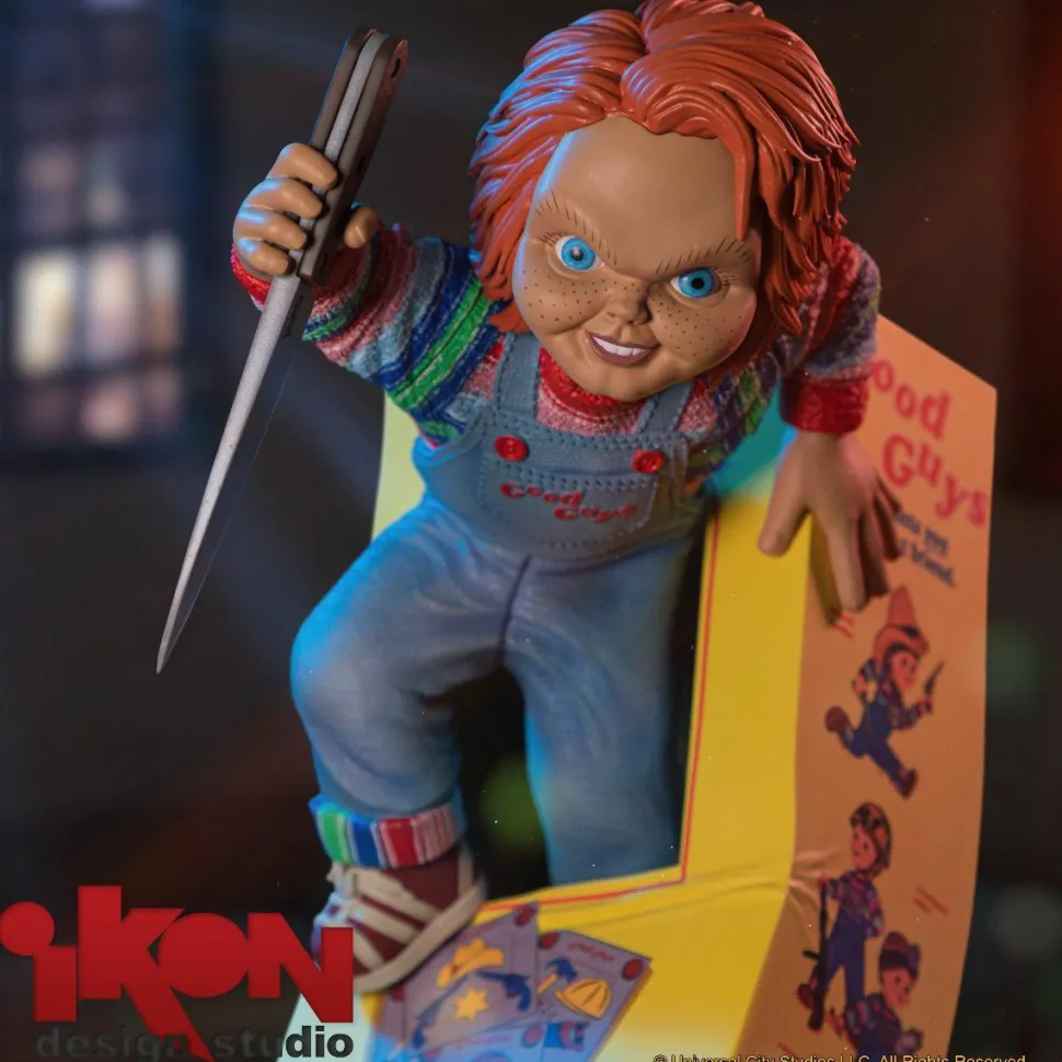 Child’s Play (1988) - Chucky Breakout 9” PVC Diorama Statue