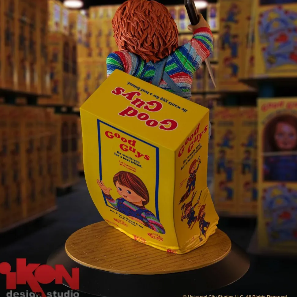 Child’s Play (1988) - Chucky Breakout 9” PVC Diorama Statue
