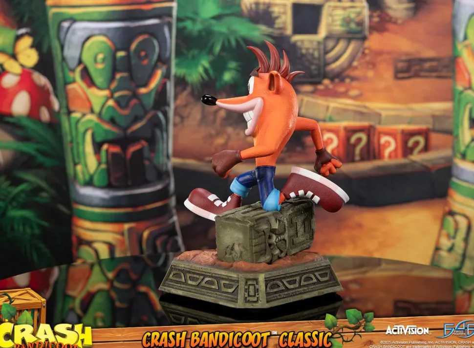 Crash Bandicoot - Crash Bandicoot Running 10” Statue