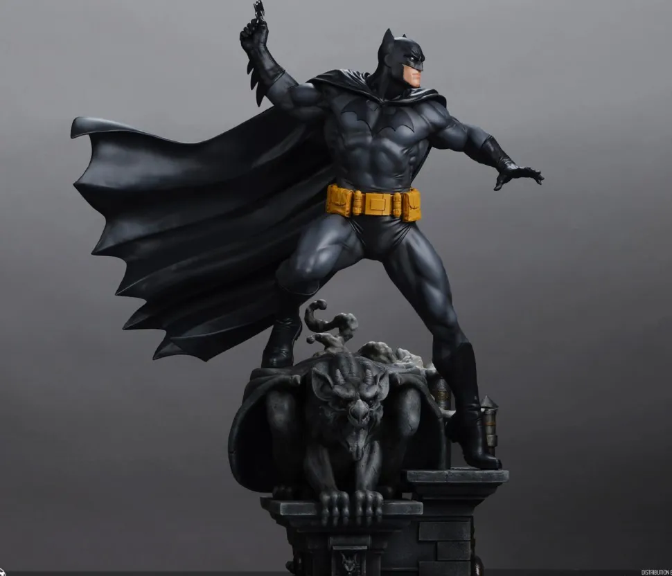 DC Comics - Batman (Black & Grey Edition) 1/6th Scale Maquette Statue