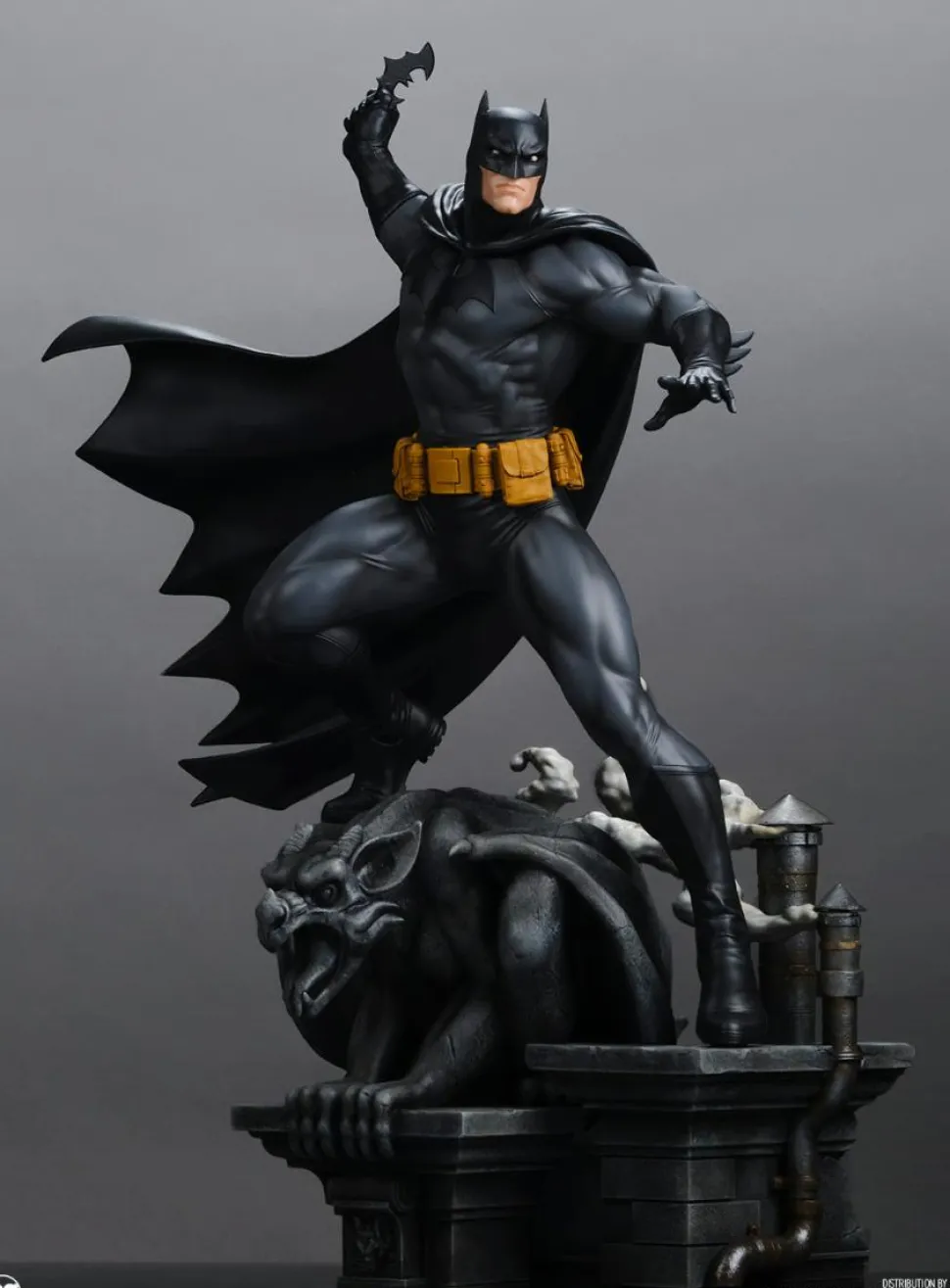 DC Comics - Batman (Black & Grey Edition) 1/6th Scale Maquette Statue