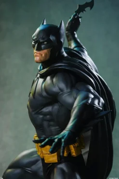 DC Comics - Batman (Black & Grey Edition) 1/6th Scale Maquette Statue
