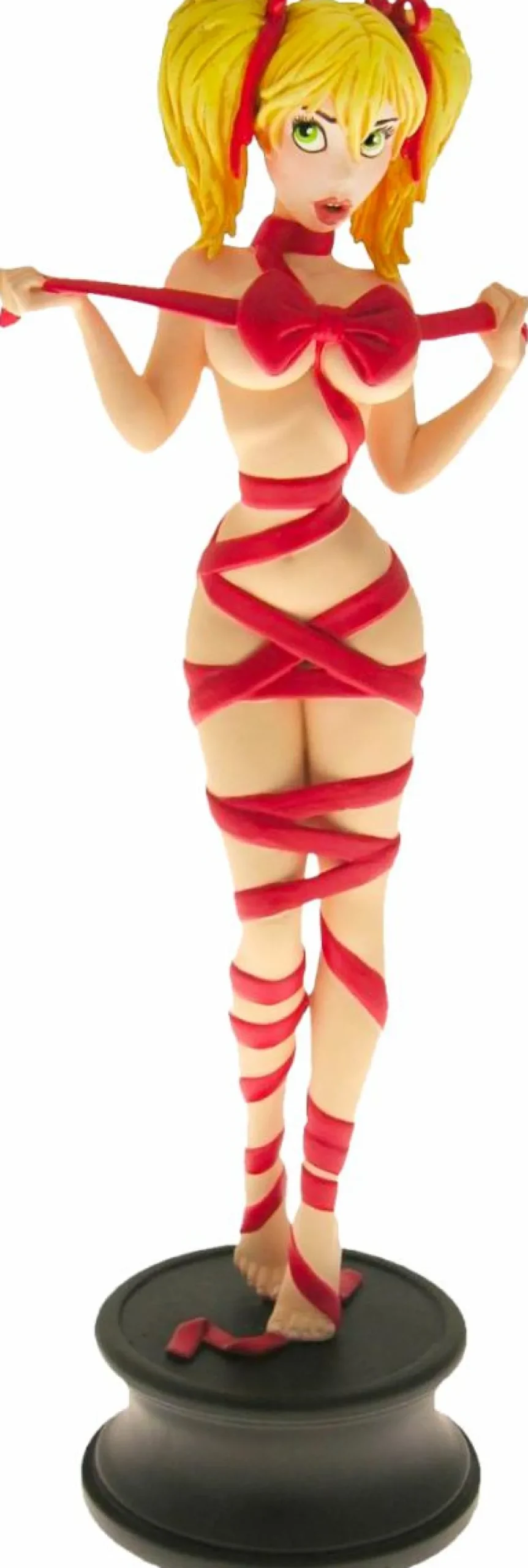 Dean Yeagle - Pin-Up Mandy Bow-Tie Statue