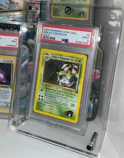 EVORETRO - Clear Acrylic PSA Graded Card Display Stand