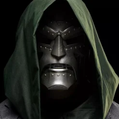Fantastic Four - Doctor Doom Premium Roleplay Helmet Marvel Legends 1:1 Scale Life-Size Prop Replica