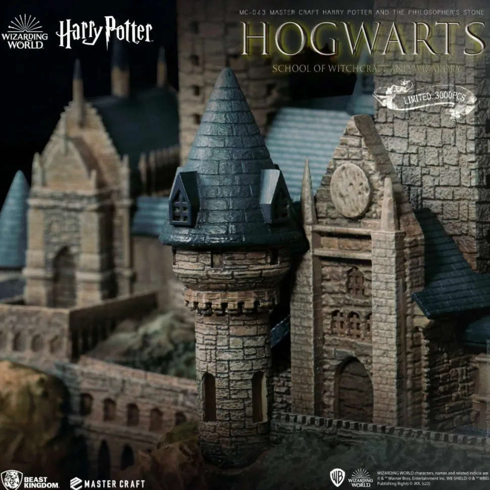 Harry Potter - Hogwarts School of Witchcraft and Wizardry Master Craft 16" Statue