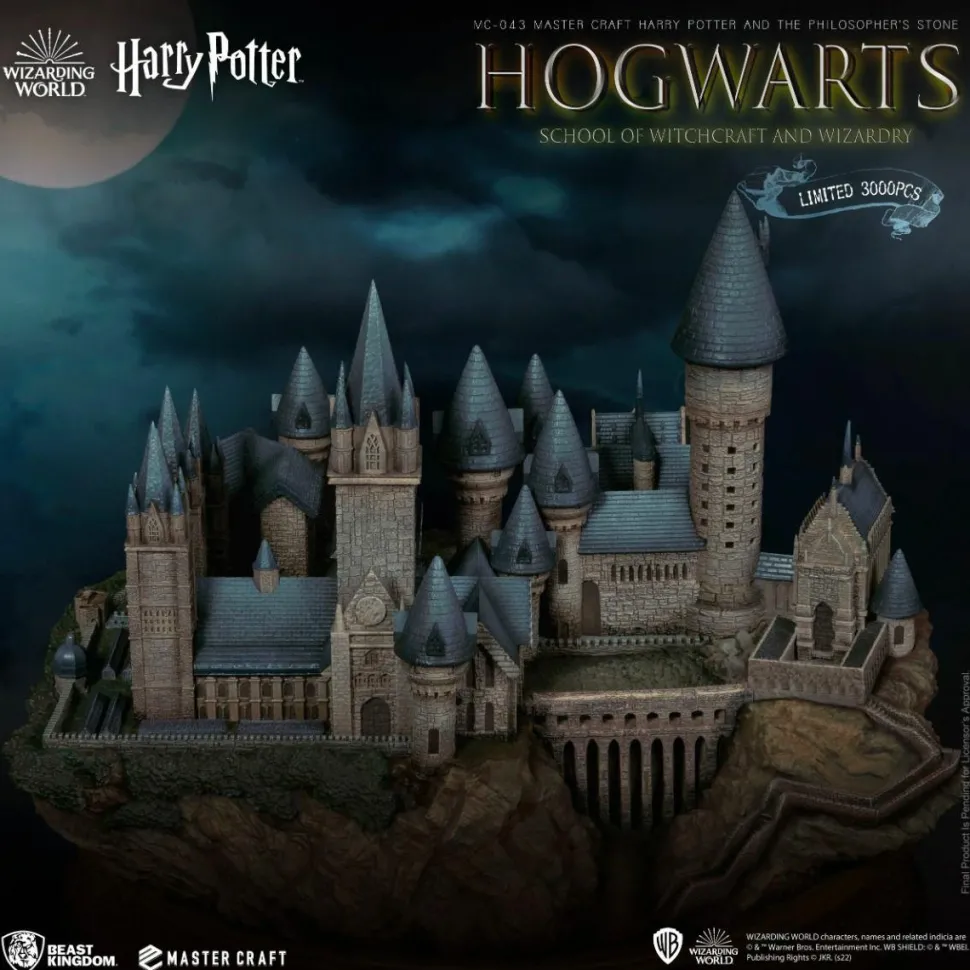 Harry Potter - Hogwarts School of Witchcraft and Wizardry Master Craft 16" Statue