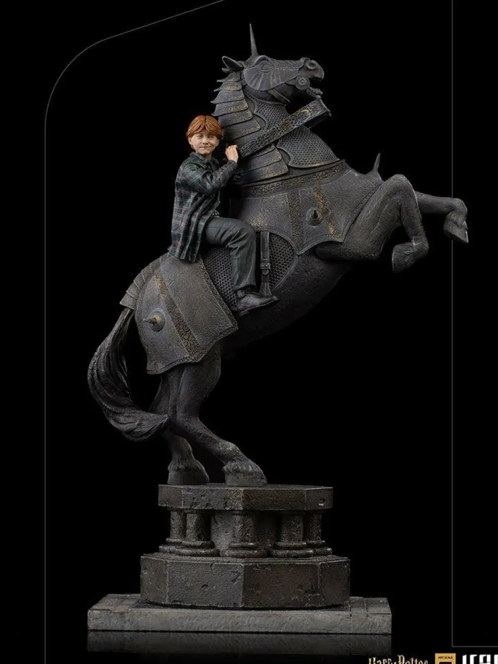 Harry Potter - Ron Weasley at the Wizard Chess Deluxe 1/10th Scale Statue