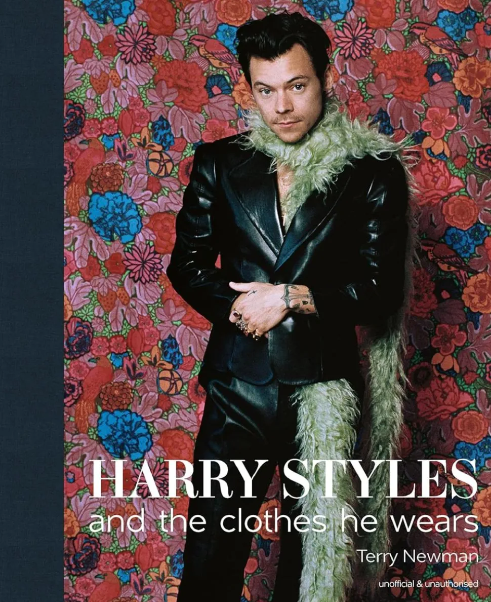 Harry Styles - Harry Styles and the Clothes He Wears Hardcover Book