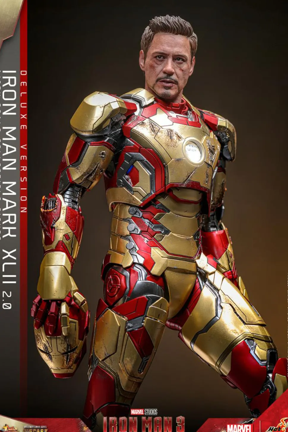 Iron Man 3 - Iron Man Mark XLII 42 (2.0) Deluxe 1/6th Scale Hot Toys Action Figure