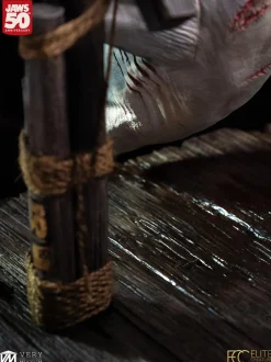 Jaws - Hanging Shark 1/12th Scale Maquette Statue