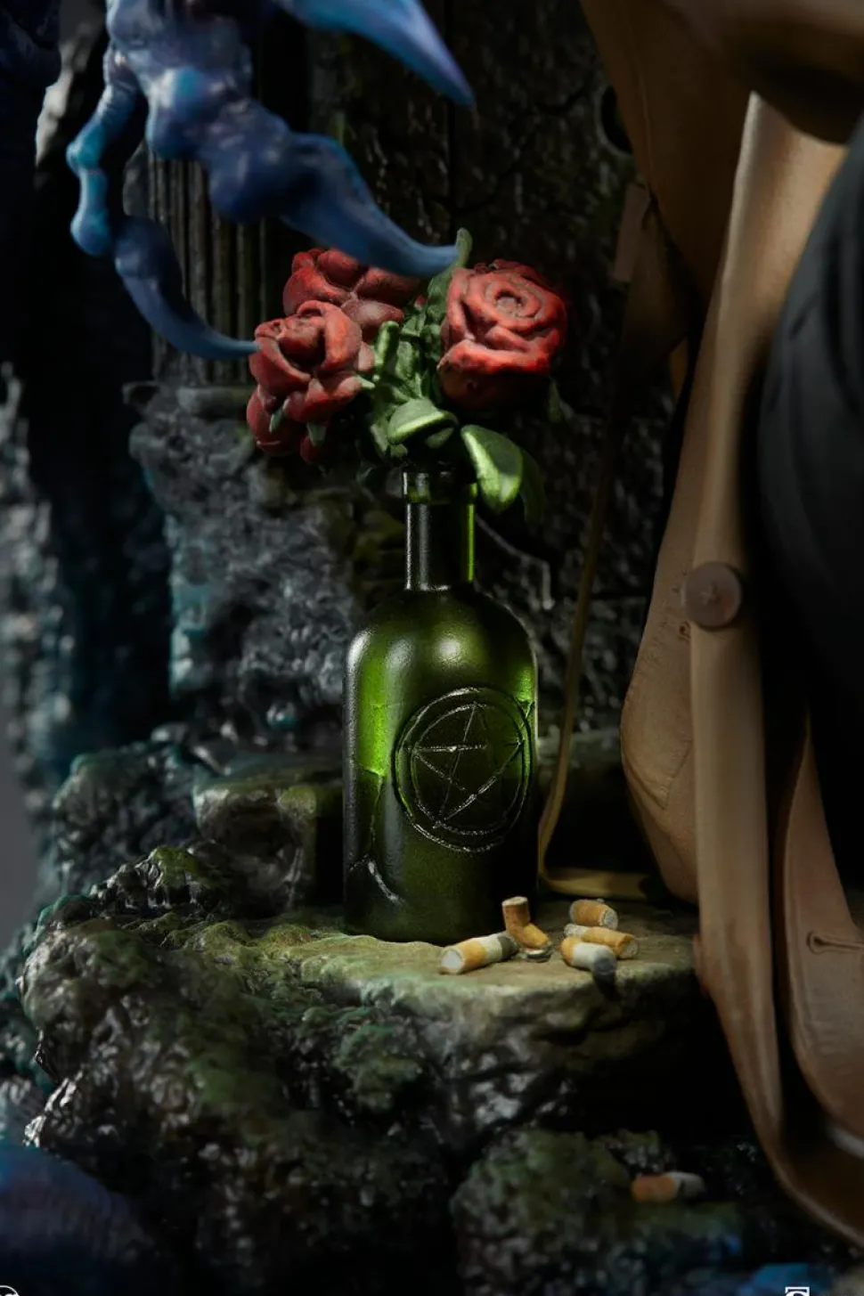 John Constantine, Hellblazer - John Constantine: Just Another Exorcism Hangover Premium Format Statue