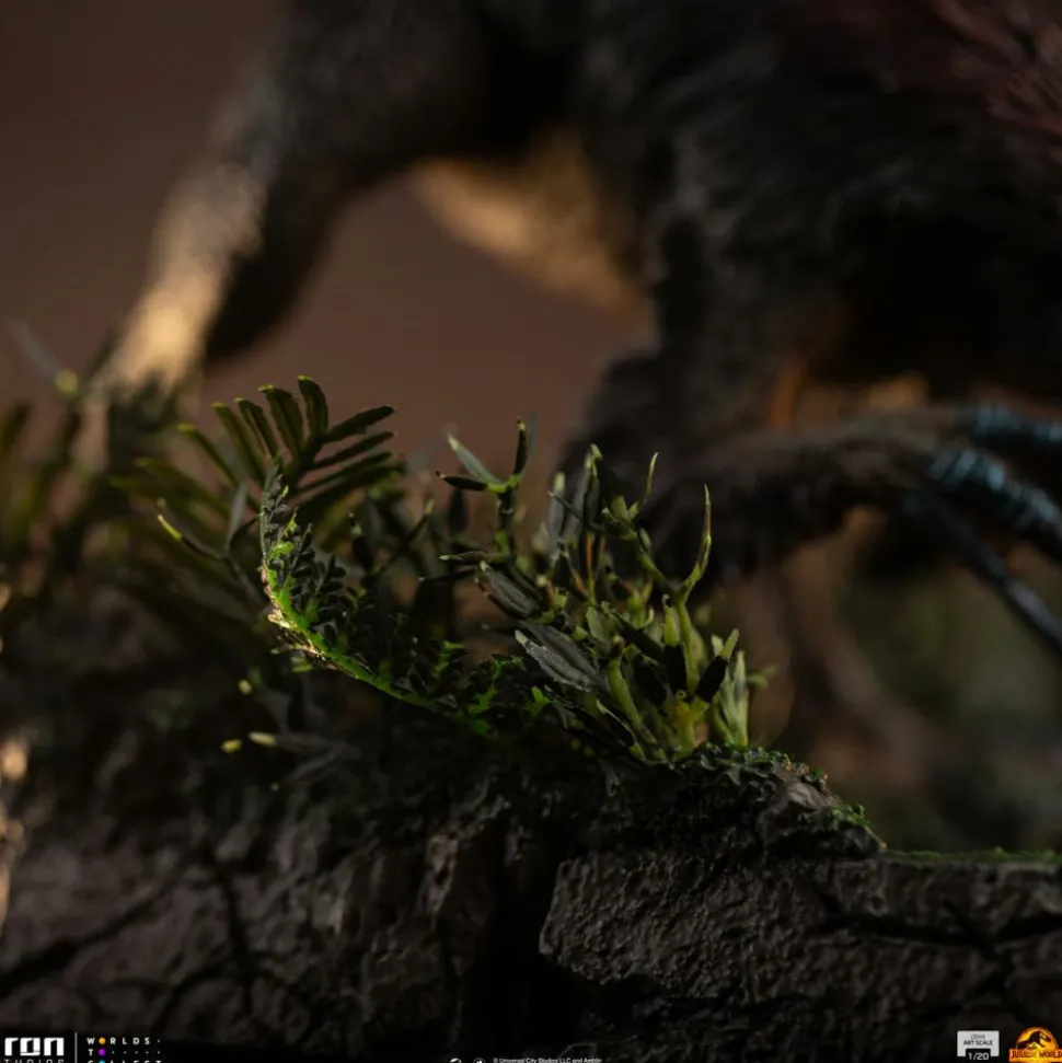 Jurassic World Dominion - Therizinosaurus Demi Art Scale 1/20th Scale Diorama Statue