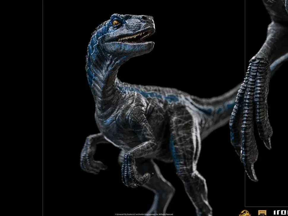 Jurassic World: Dominion - Blue & Beta Velociraptor Deluxe 1/10th Scale Statue