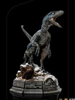 Jurassic World: Dominion - Blue & Beta Velociraptor Deluxe 1/10th Scale Statue