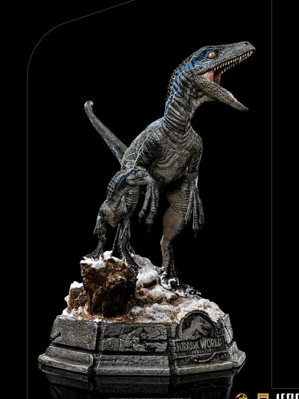 Jurassic World: Dominion - Blue & Beta Velociraptor Deluxe 1/10th Scale Statue