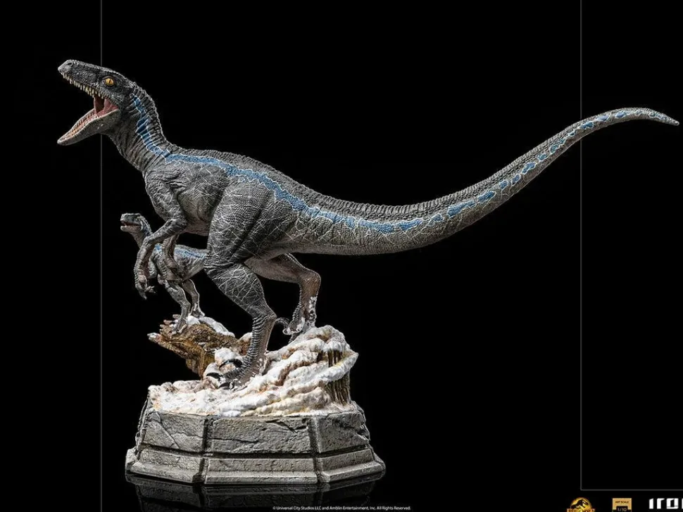Jurassic World: Dominion - Blue & Beta Velociraptor Deluxe 1/10th Scale Statue