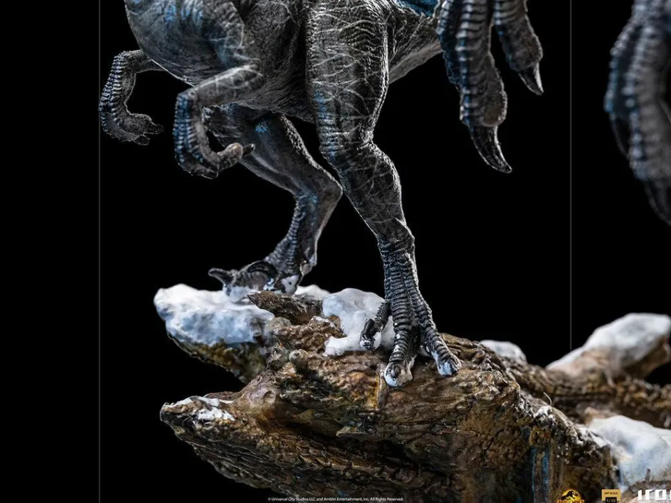 Jurassic World: Dominion - Blue & Beta Velociraptor Deluxe 1/10th Scale Statue