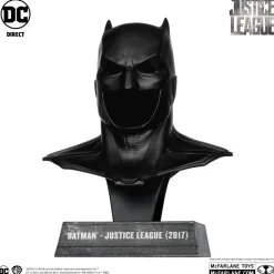 Justice League (2017) - Batman Cowl 1/3rd Scale Replica PVC Statue