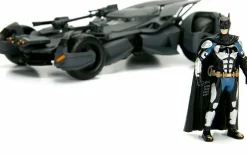 Justice League (2017) - Batman with Batmobile Hollywood Rides 1/24th Scale Die-Cast Vehicle Replica