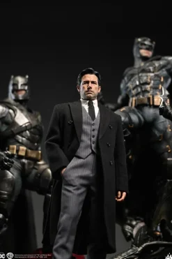 Justice League (2017) - Ben Affleck as Bruce Wayne 1/4th Scale Statue