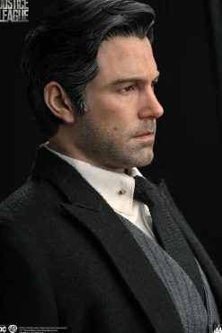Justice League (2017) - Ben Affleck as Bruce Wayne 1/4th Scale Statue
