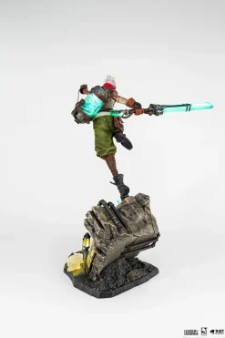 League of Legends - Ekko 1/4th Scale Statue