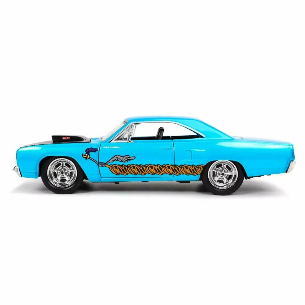 Looney Tunes - Wile E. Coyote with 1970 Plymouth Road Runner Hollywood Rides 1/24th Scale Die-Cast Vehicle Replica